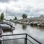 Luxury Watervilla Near Amsterdam And Schiphol Ferienhaus *