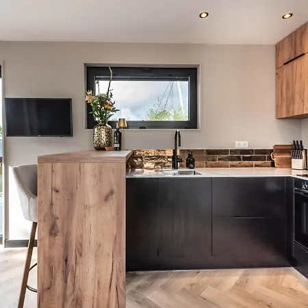 Casa de Férias Luxury Watervilla Near Amsterdam And Schiphol Aalsmeer